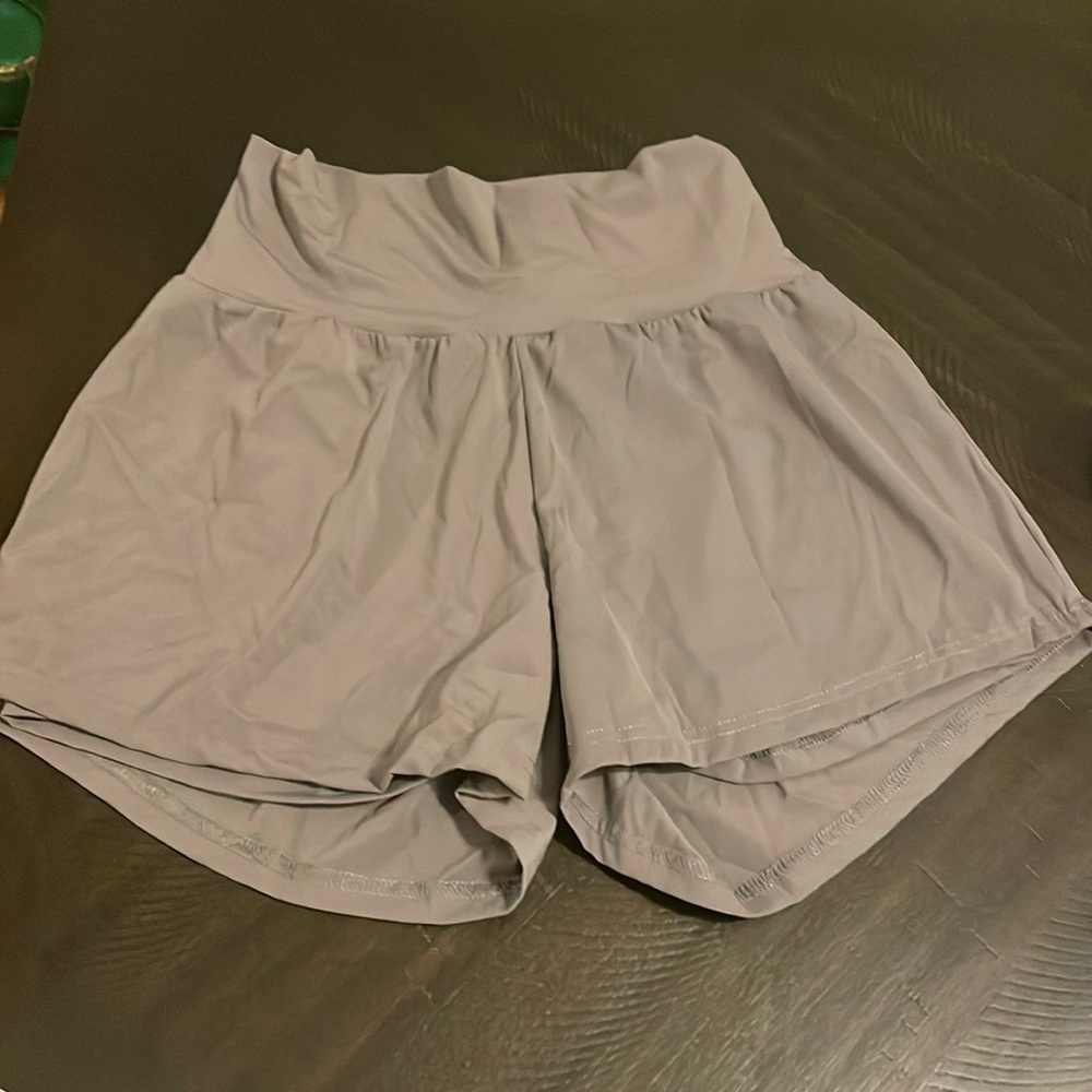 Grey size 8 Halara shorts - never worn